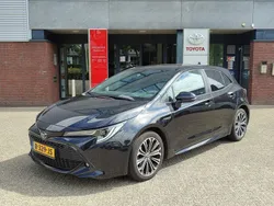Zwart Gebruikt 2020 Toyota Corolla Style Hatchback | € 22.900 (Eerlijke prijs)