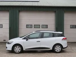 Wit, andere lak Gebruikt 2015 Renault Clio GrandTour Authentique Stationwagen | € 4.950 (Eerlijke prijs)