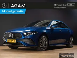 Blauw, metallic lak Gebruikt 2025 Mercedes A250 AMG line Sedan | € 42.950 (Iets duurder)