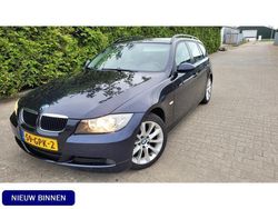 Zwart, metallic lak Gebruikt 2008 BMW 318 Stationwagen | € 4.350 (Eerlijke prijs)