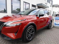 Rood, metallic lak Gebruikt 2023 Nissan Qashqai 360º SUV | € 29.950 (Iets duurder)