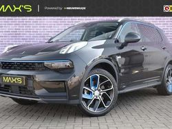 Zwart, metallic lak Gebruikt 2022 Lynk & Co 01 SUV | € 23.899 (Eerlijke prijs)