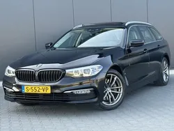 Zwart, metallic lak Gebruikt 2017 BMW 530 Executive Stationwagen | € 21.895 (Super prijs)