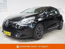 Zwart Gebruikt 2015 Renault Clio IV Dynamique Hatchback | € 8.245 (Eerlijke prijs)