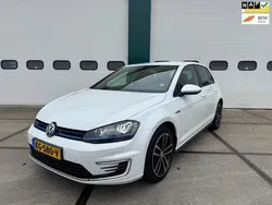Wit, metallic lak Gebruikt 2016 VW Golf VII GTE Hatchback | € 15.925 (Eerlijke prijs)