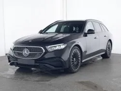 Donker obsidiaanzwart metallic Gebruikt 2024 Mercedes 300 AMG Stationwagen | € 59.945