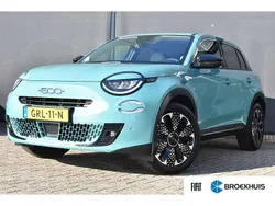 Blauw, metallic lak Gebruikt 2024 Fiat 600 La Prima SUV | € 27.400 (Goede deal)