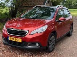 Rood Gebruikt 2015 Peugeot 2008 Active SUV | € 6.500 (Eerlijke prijs)