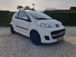 Wit Gebruikt 2012 Peugeot 107 Hatchback | € 5.749 (Eerlijke prijs)