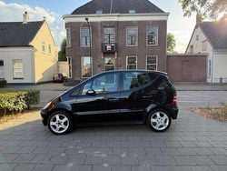 Zwart Gebruikt 2004 Mercedes A140 Elegance MPV | € 2.995