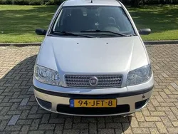 Grijs Gebruikt 2009 Fiat Punto Active Hatchback | € 1.850 (Eerlijke prijs)