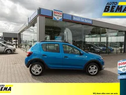 Blauw Gebruikt 2015 Dacia Sandero Lauréate Hatchback | € 7.850 (Eerlijke prijs)