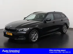 Zwart Gebruikt 2022 BMW 330e Sport Line Stationwagen | € 30.895 (Super prijs)