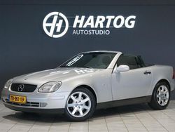 Grijs, metallic lak Gebruikt 1998 Mercedes SLK230 Cabriolet | € 14.950