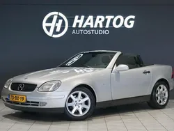 Grijs, metallic lak Gebruikt 1998 Mercedes SLK230 Cabriolet | € 14.950