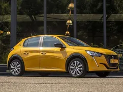 Geel Gebruikt 2022 Peugeot e-208 Active Hatchback | € 17.950 (Super prijs)