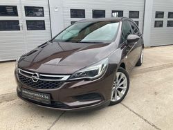 Bruin Gebruikt 2016 Opel Astra Edition Stationwagen | € 10.900 (Iets duurder)