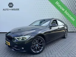 Zwart Gebruikt 2016 BMW 330e Executive Sedan | € 16.950 (Eerlijke prijs)