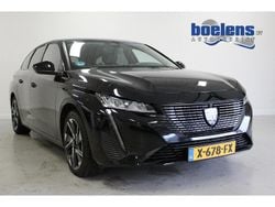 Zwart Gebruikt 2023 Peugeot 308 Allure Stationwagen | € 21.897 (Super prijs)