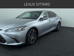 Grijs Gebruikt 2025 Lexus ES300 Sedan | € 59.950 (Goede deal)