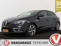 Zwart Gebruikt 2016 Renault Mégane III Bose Edition Hatchback | € 12.199 (Iets duurder)