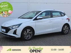 Wit Nieuw 2025 Hyundai i20 Comfort Hatchback | € 22.955 (Eerlijke prijs)