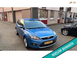 Blauw Gebruikt 2009 Ford Focus Titanium Hatchback | € 1.950 (Goede deal)