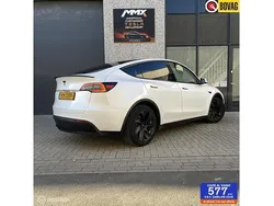 Wit, metallic lak Gebruikt 2024 Tesla Model Y SUV | € 35.999 (Eerlijke prijs)