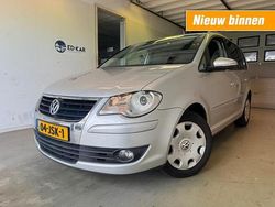 Grijs Gebruikt 2009 VW Touran Highline MPV | € 3.995 (Duur)