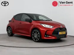 Rood Gebruikt 2023 Toyota Yaris Sport Hatchback | € 27.999 (Eerlijke prijs)