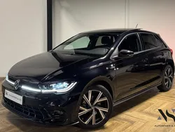 Zwart, metallic lak Gebruikt 2024 VW Polo R-line Hatchback | € 29.940 (Iets duurder)