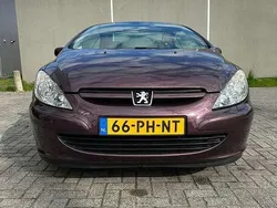 Paars Gebruikt 2004 Peugeot 307 CC Cabriolet | € 2.200 (Eerlijke prijs)
