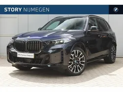 M carbonschwarz (donker zwart metallic) Gebruikt 2023 BMW X5 Comfort Edition SUV | € 91.450 (Eerlijke prijs)