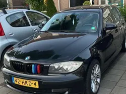 Zwart Gebruikt 2009 BMW 116 Hatchback | € 2.999 (Eerlijke prijs)