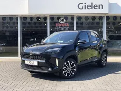 Zwart Gebruikt 2024 Toyota Yaris Cross Comfort SUV | € 32.900 (Iets duurder)
