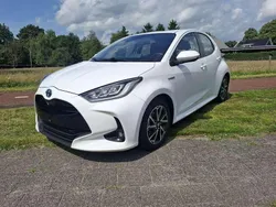 Wit Gebruikt 2021 Toyota Yaris Hybrid Hatchback | € 16.950 (Goede deal)