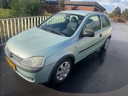 Groen Gebruikt 2002 Opel Corsa Hatchback | € 1.250 (Eerlijke prijs)