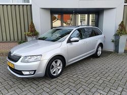 Grijs Gebruikt 2014 Skoda Octavia Business Line Stationwagen | € 9.495 (Iets duurder)