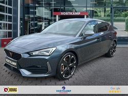 Grijs, metallic lak Gebruikt 2022 Cupra Leon VZ Hatchback | € 29.950 (Iets duurder)