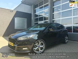 Zwart Gebruikt 2016 Ford Focus ST Hatchback | € 17.800 (Goede deal)