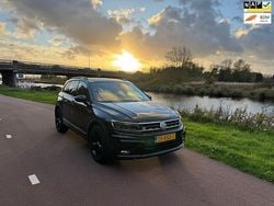 Zwart Gebruikt 2019 VW Tiguan Highline SUV | € 18.850 (Super prijs)