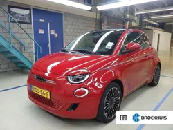 Rood Gebruikt 2025 Fiat 500e La Prima Hatchback | € 28.900 (Eerlijke prijs)