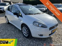 Wit, metallic lak Gebruikt 2009 Fiat Grande Punto Hatchback | € 4.999 (Duur)