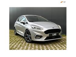 Zilver Gebruikt 2018 Ford Fiesta ST-Line Hatchback | € 9.450 (Goede deal)