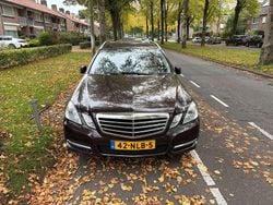 Bruin Gebruikt 2010 Mercedes E200 Stationwagen | € 8.000 (Goede deal)