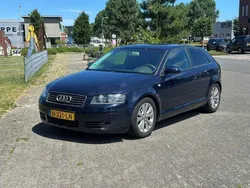 Blauw Gebruikt 2004 Audi A3 Ambiente Hatchback | € 1.999 (Eerlijke prijs)