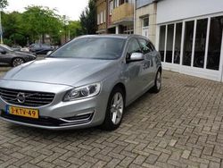 Grijs Gebruikt 2013 Volvo V60 Summum Stationwagen | € 8.250