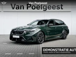 Groen Nieuw 2025 BMW M5 Comfort Edition Stationwagen | € 174.722 (Eerlijke prijs)