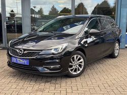 Zwart Gebruikt 2020 Opel Astra Elegance Stationwagen | € 11.950 (Goede deal)
