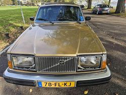 Goud Gebruikt 1978 Volvo 264 Sedan | € 11.000